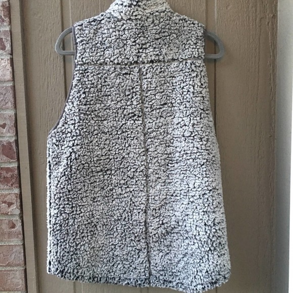 Thread & Supply Sherpa fleece Vest attic fleece grey L Teddy soft winter Fall 🍂 - Picture 6 of 9